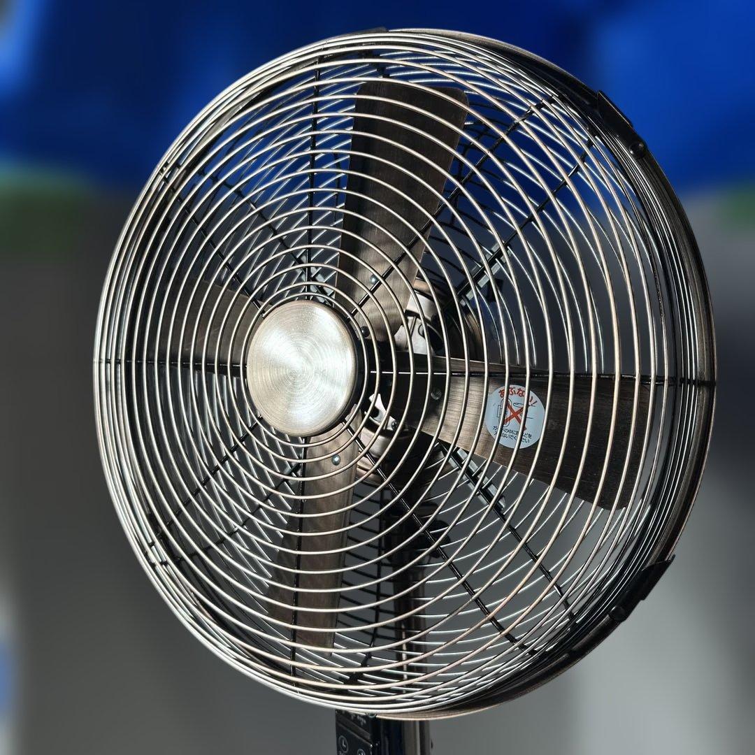 美品（ほぼ未使用）希少Lメタル扇風機　リビングファンPR-F010-BZ