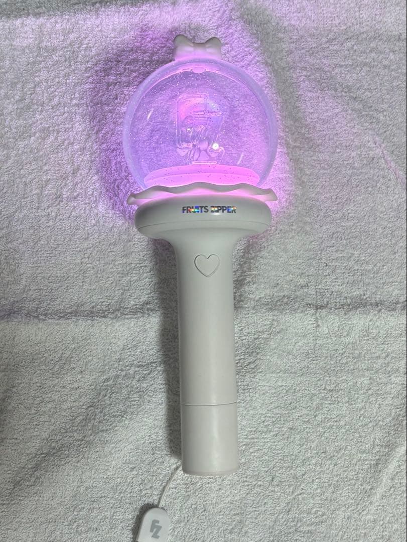 FRUITS ZIPPER OFFICIAL FAN LIGHT （ペンライト）