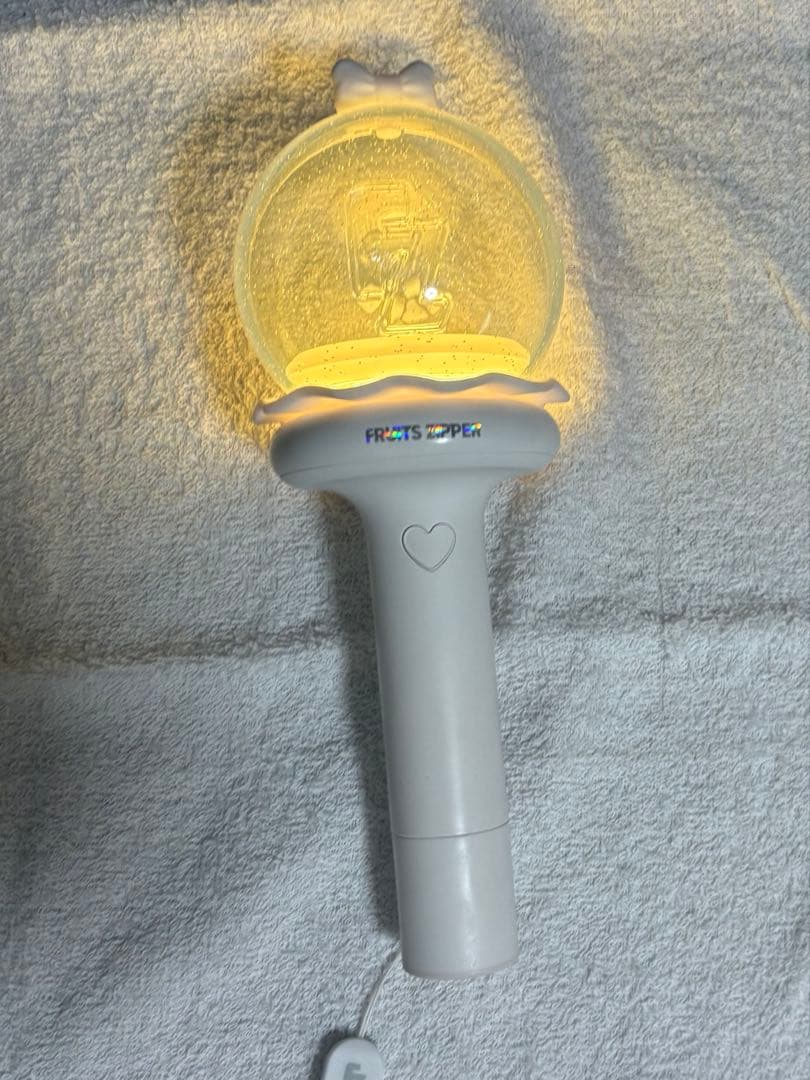 FRUITS ZIPPER OFFICIAL FAN LIGHT （ペンライト）