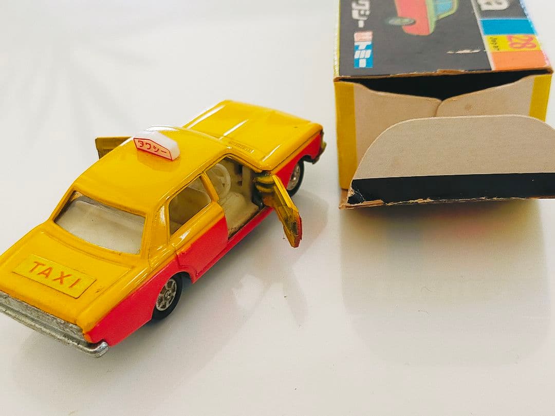 希少 最初期 No.28 クラウン タクシー 1Eホイール 日本製 黒箱 トミカ
