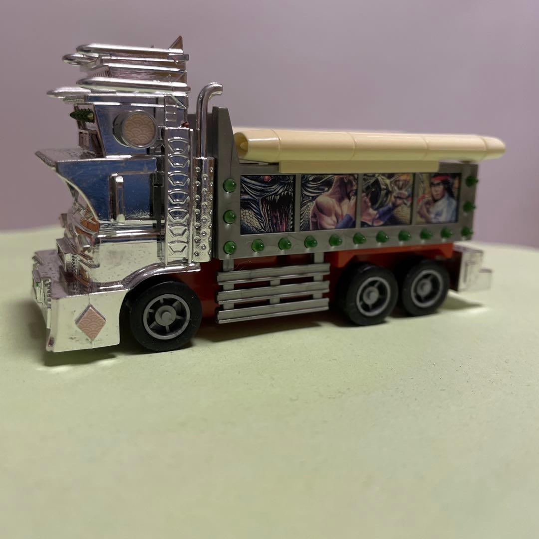 2322.デコトラミニカー