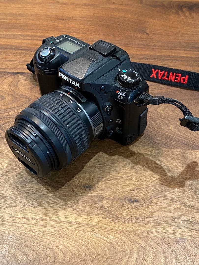 PENTAX ist D 初代　デジタル一眼　18-55オマケレンズ　※注