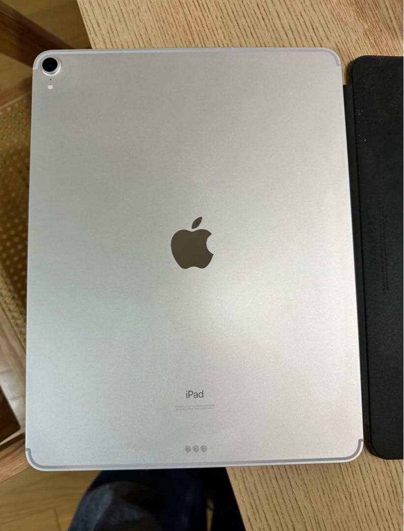 【美品】iPad Pro 12.9（第3世代）256GB　Cellularモデル
