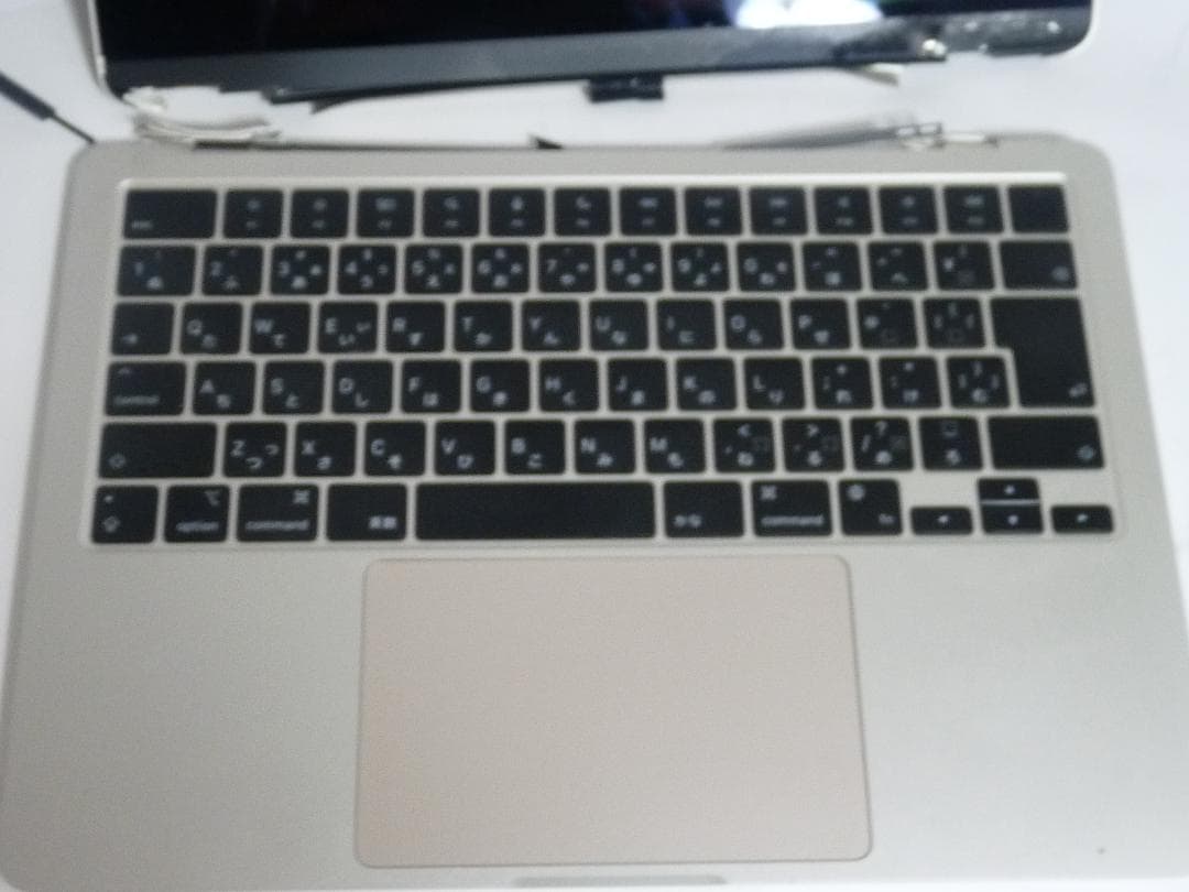 部品取り　Apple MacBook Air (M2,2022) A2681