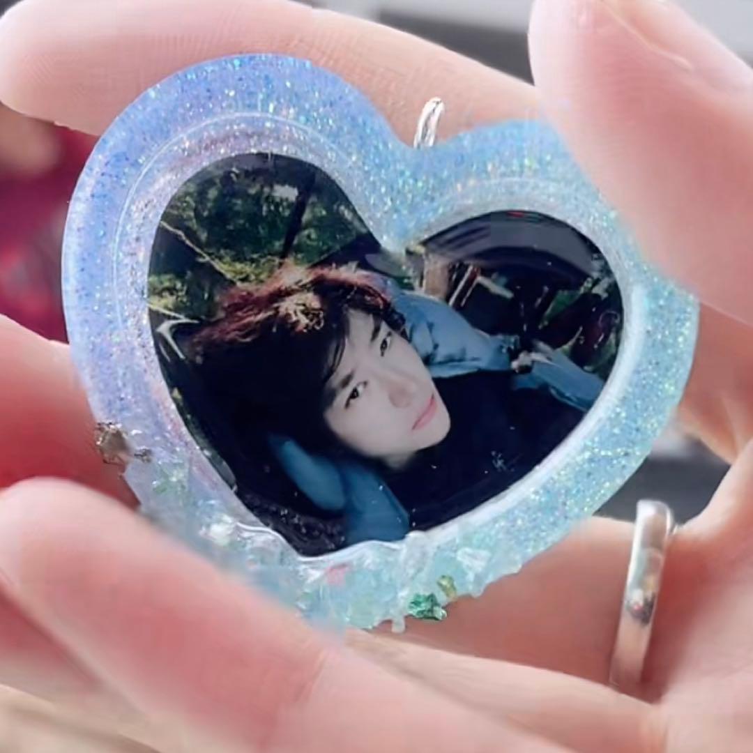 王一博 ゴージャスなキラキラ 星&ハート　レジンキーホルダー14点セット❣️確認用