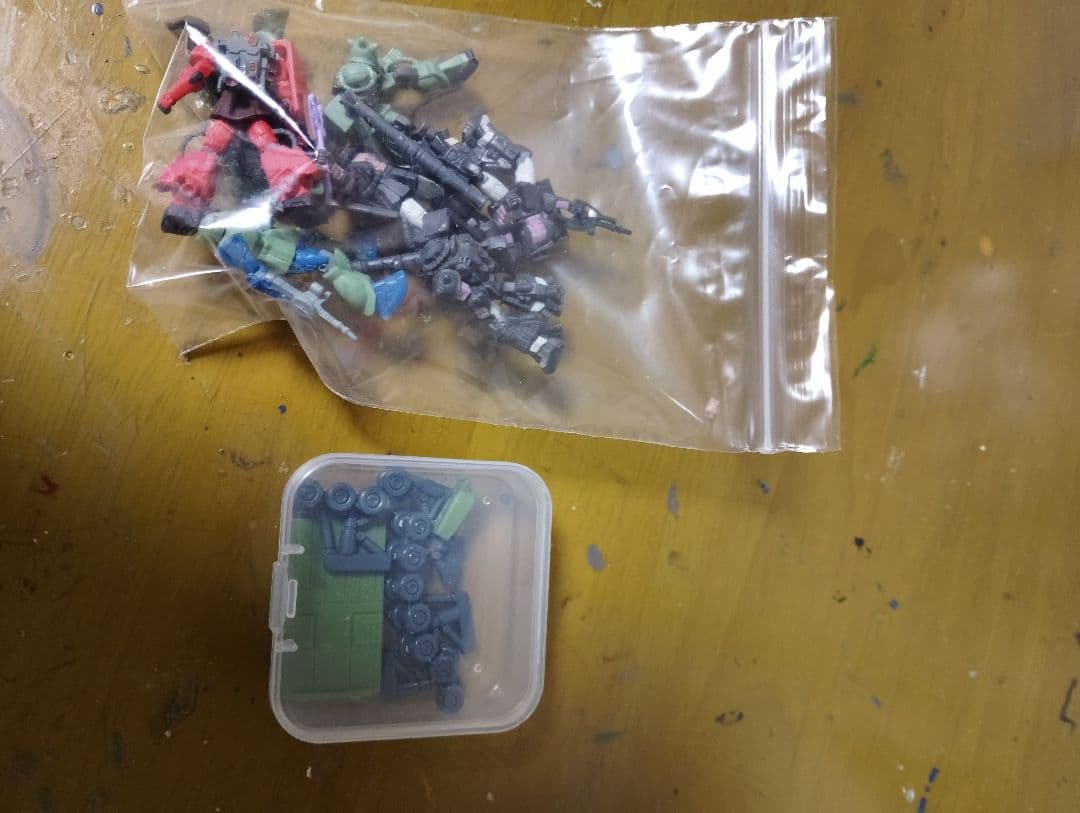 機動戦士ガンダム　メカコレ　1／400ジオン公国軍軽巡洋艦 量産型ムサイ　完成品