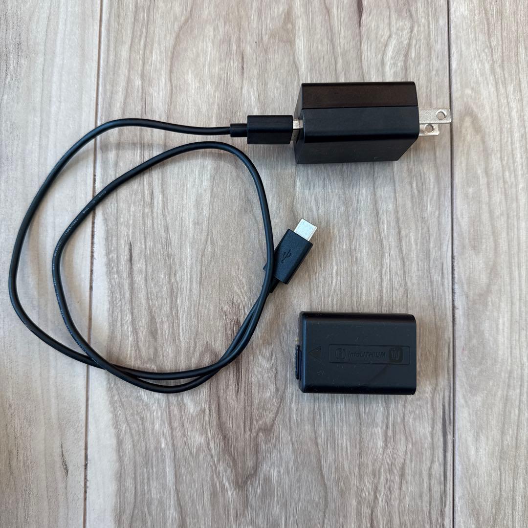 SONY ZV-E10レンズキット　シューティンググリップセット　白