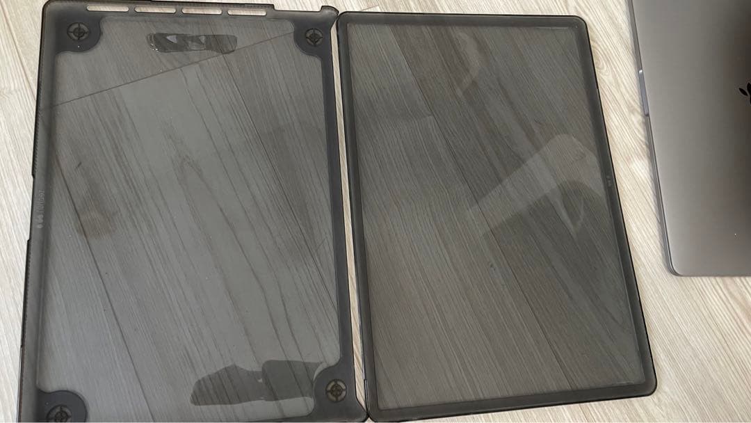 MacBookpro 2018ケース付き　1TB