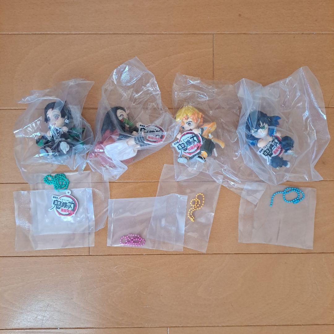 【鬼滅の刃】ガシャポン他　ミニフィギュア　143点まとめ売り