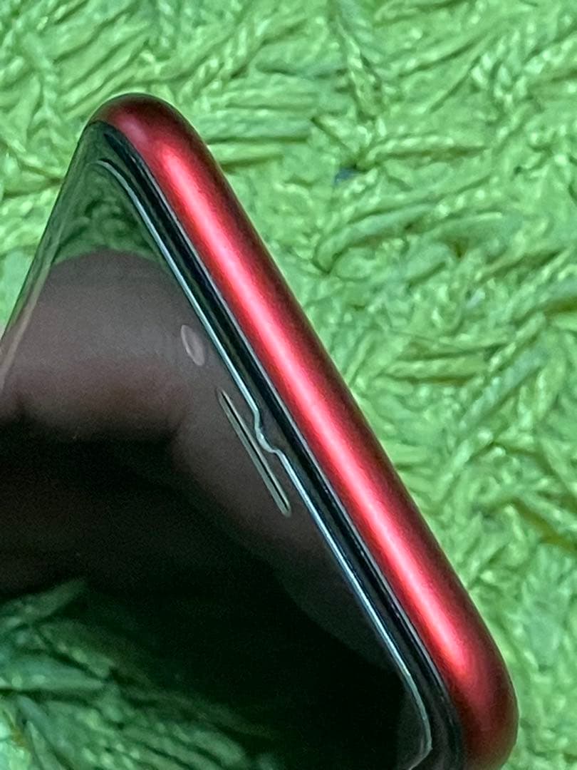 美品Apple iPhone SE (第2世代) PRODUCT(RED)