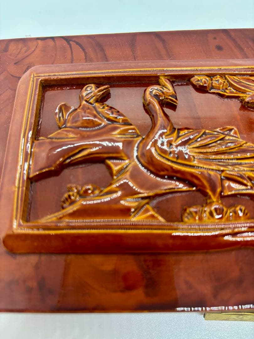 朱塗り 彫刻入り 木製ジュエリーボックス 鍵付き　P-3