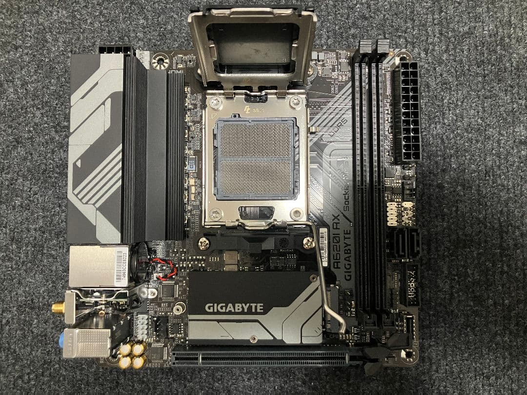 【交渉OK・美品】GIGABYTE A620I AX Mini-ITX/AM5