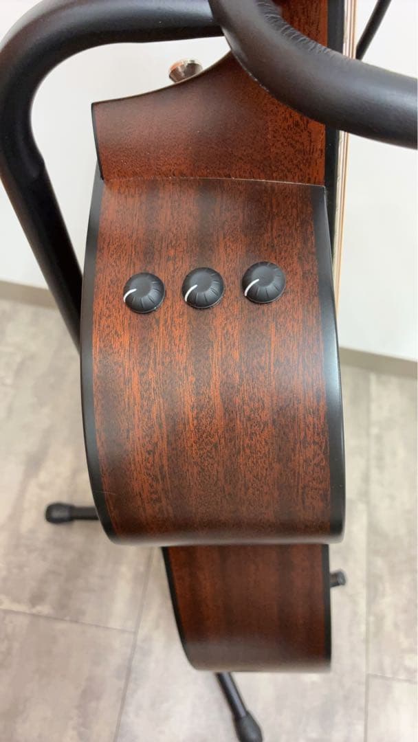 Taylor314ce V-class 弦アース