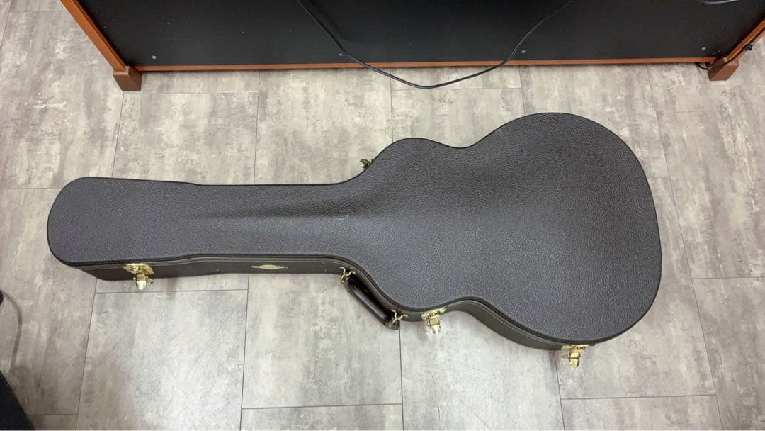 Taylor314ce V-class 弦アース