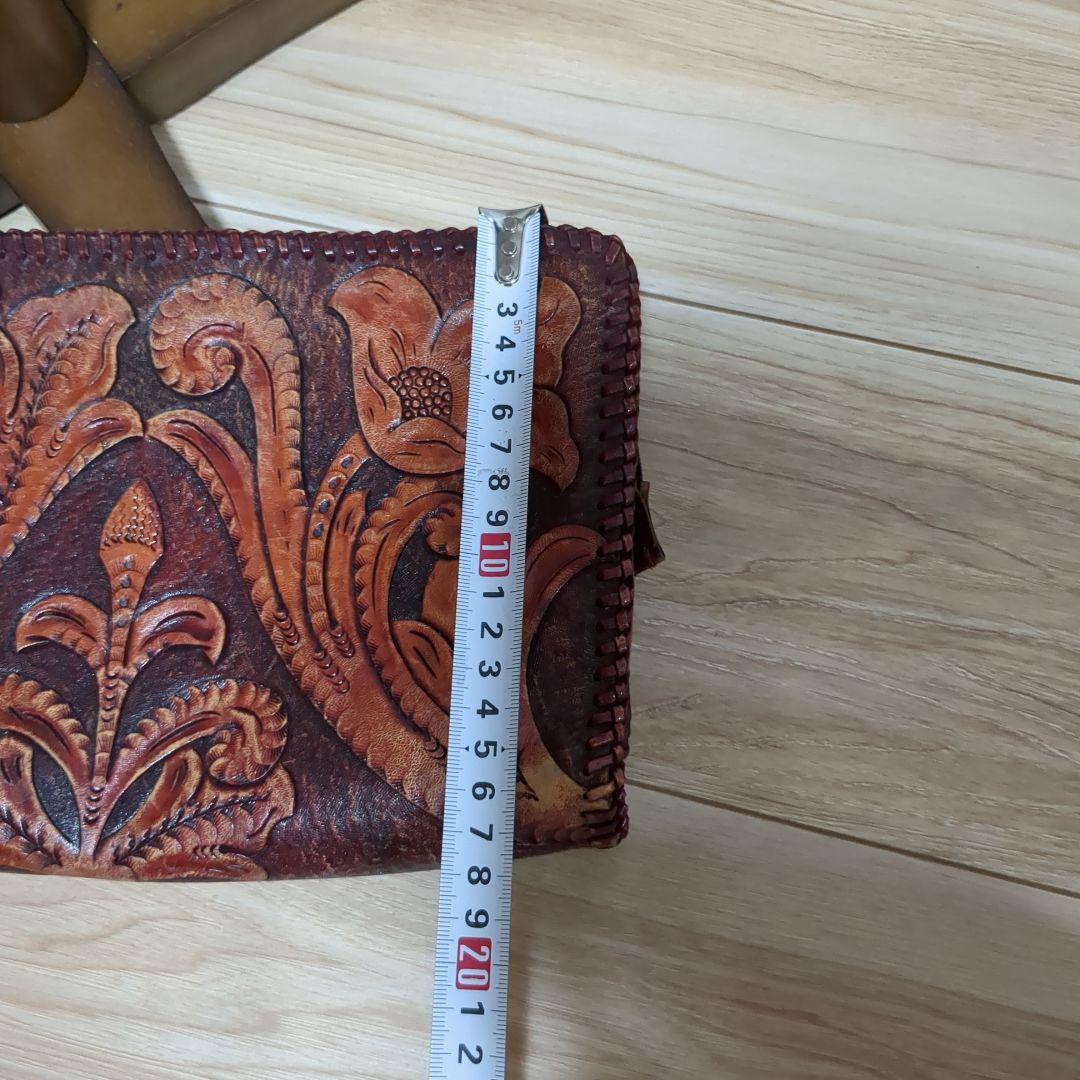 カービング　手作り　革　ポーチ　中古　お手入れ必要