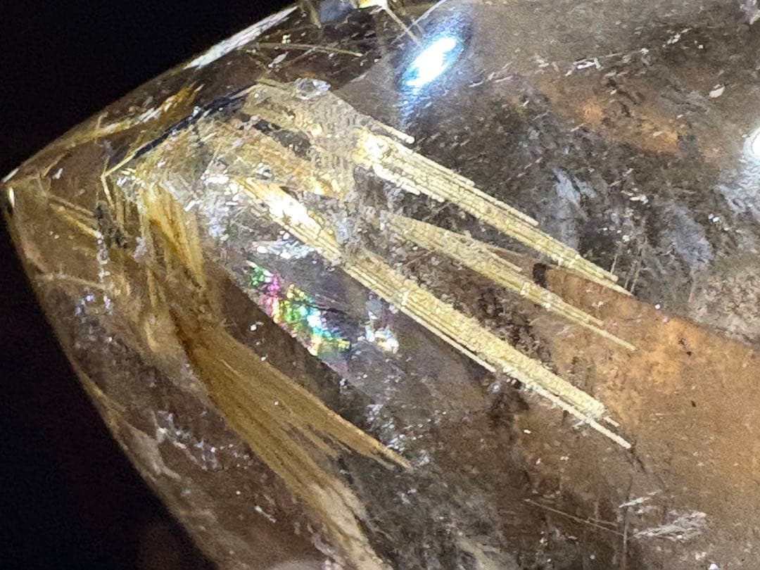 タイチンルチルクォーツ　太い金ルチル　スモーキー　アイリス　虹　大きく重さあり