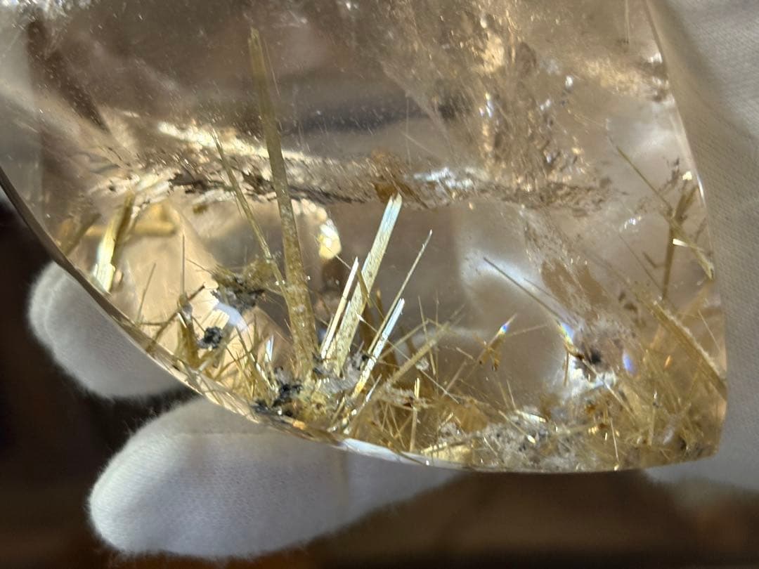 タイチンルチルクォーツ　太い金ルチル　スモーキー　アイリス　虹　大きく重さあり