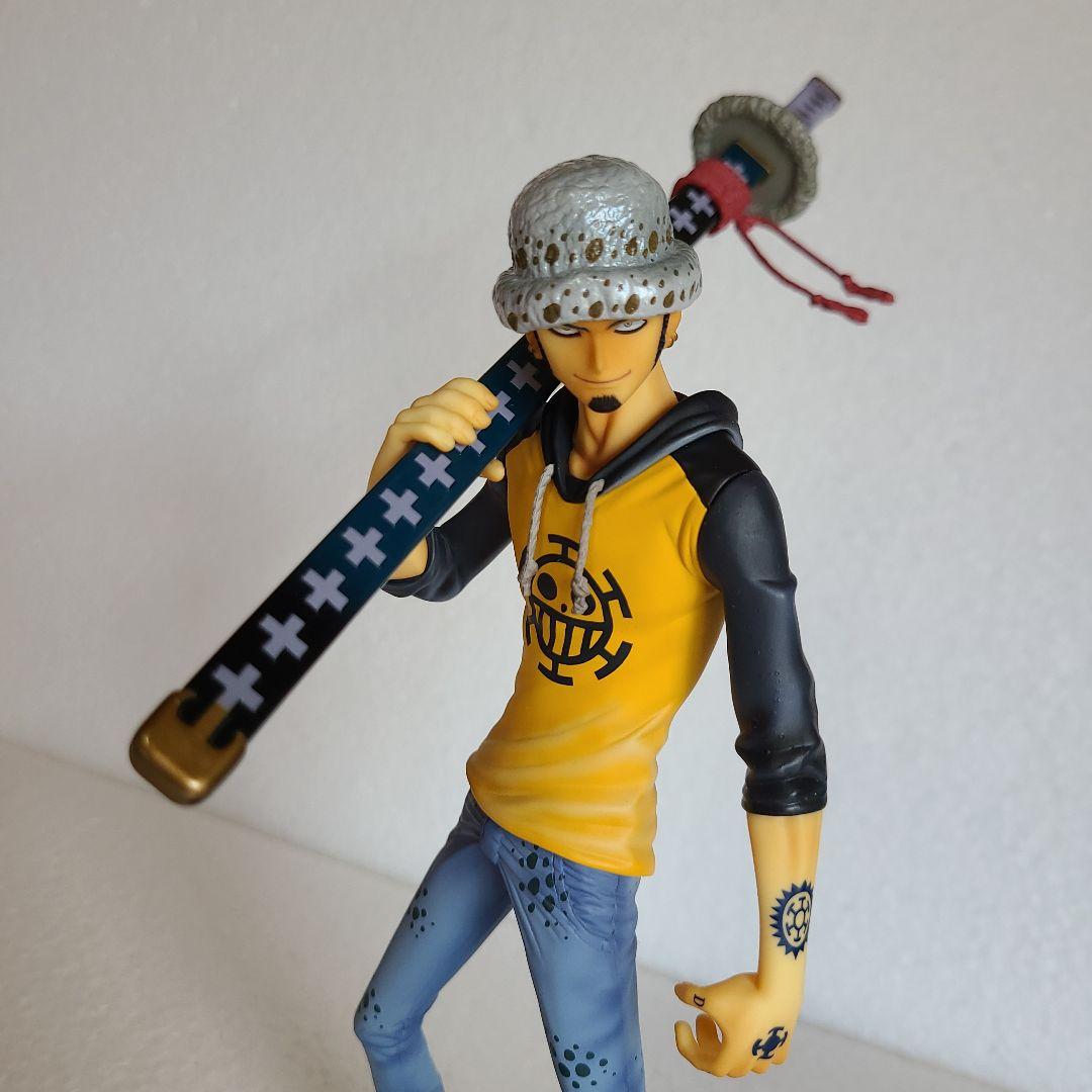 ONE PIECE　ワンピーストラファルガー・ローフィギアP.O.P
