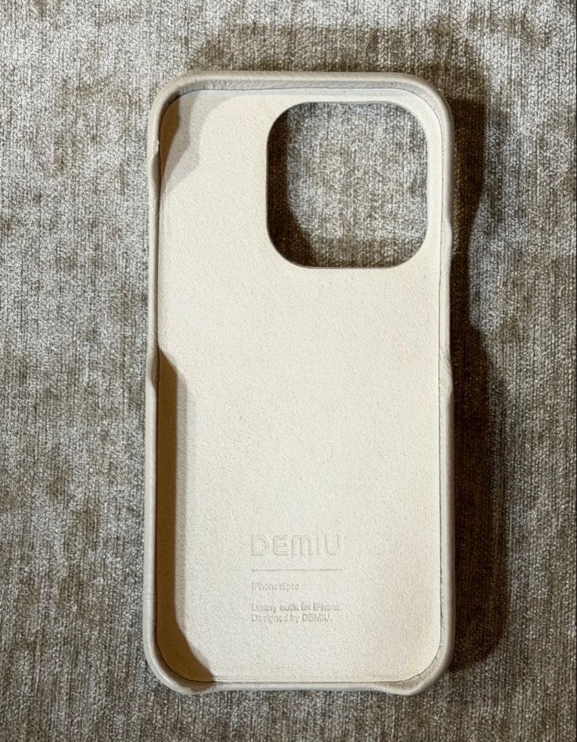 DEMIU ベージュレザー iPhone15Proケース