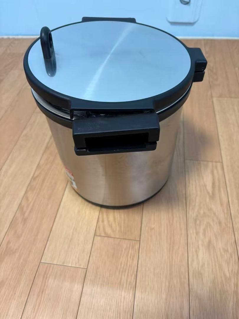 ＴＨＥＲＭＯＳ真空保温調理鍋　KPA-4500 未使用品