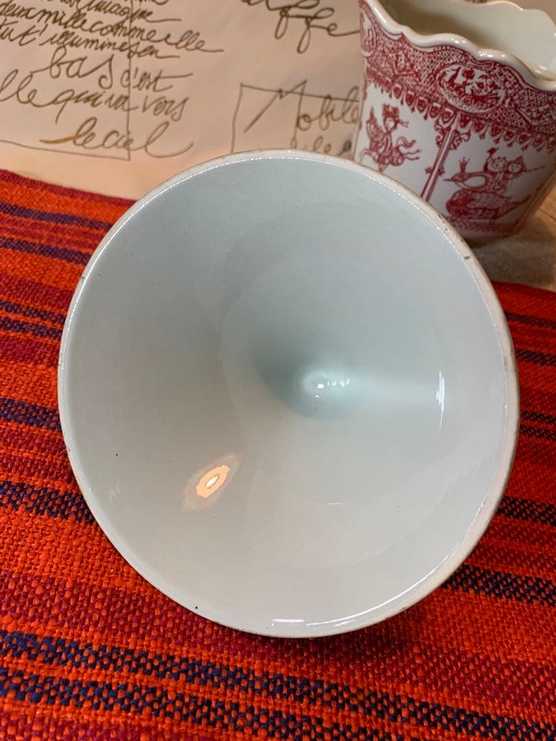 ビヨンヴィンブラッド　激レア・ビンテージのメリーゴーランド型の蓋物可愛すぎます！