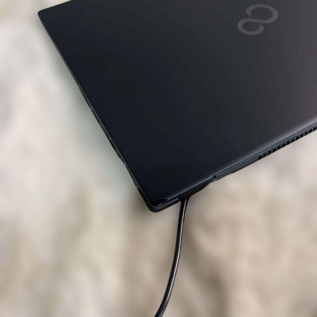 FUJITSU LIFEBOOK U939 13.3インチi5-8265U