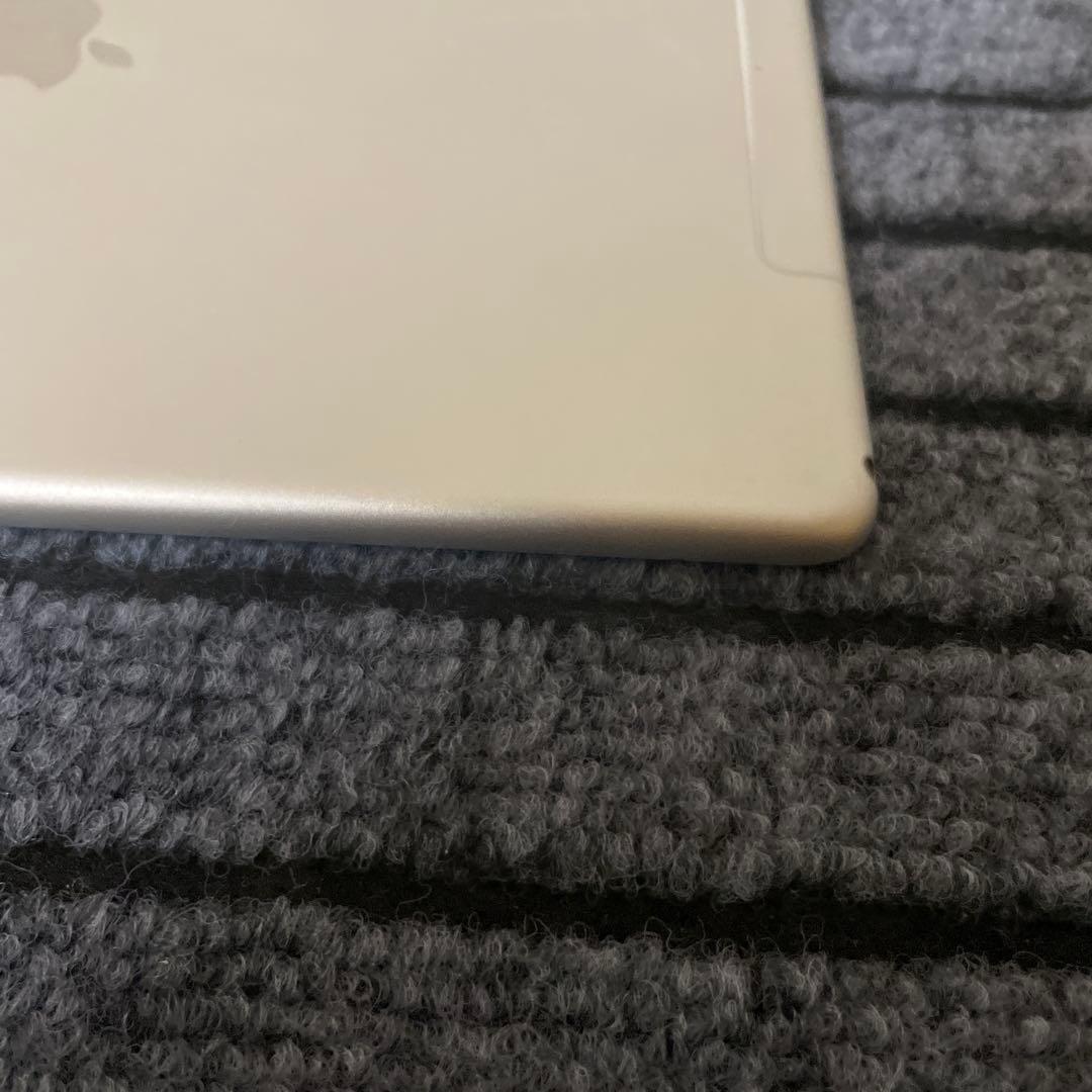 71 iPad Air3 3世代 64GB SIMフリーモデル シルバー