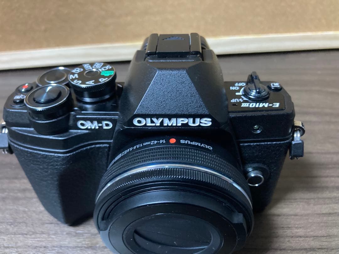 OLYMPUS E-M10 Mark III ダブルレンズセット