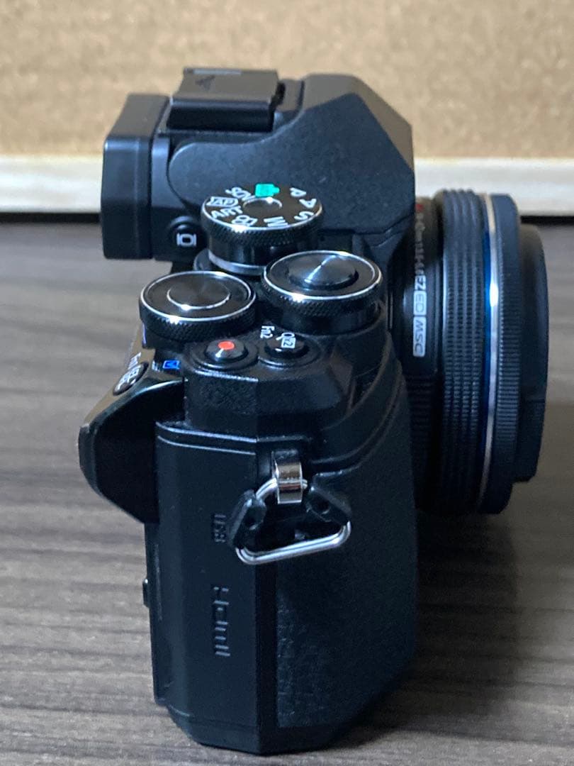 OLYMPUS E-M10 Mark III ダブルレンズセット