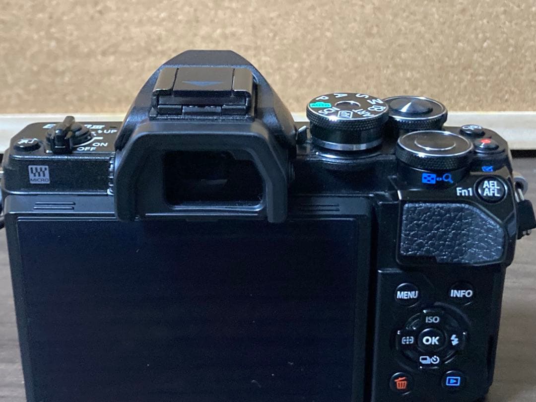 OLYMPUS E-M10 Mark III ダブルレンズセット