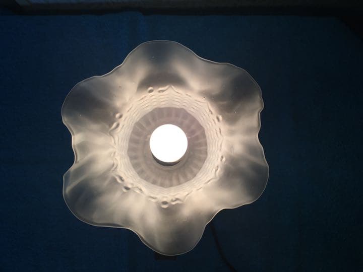 【特価】アンティーク ヤマギワ くもりガラスのフリルシェード ランプスタンド