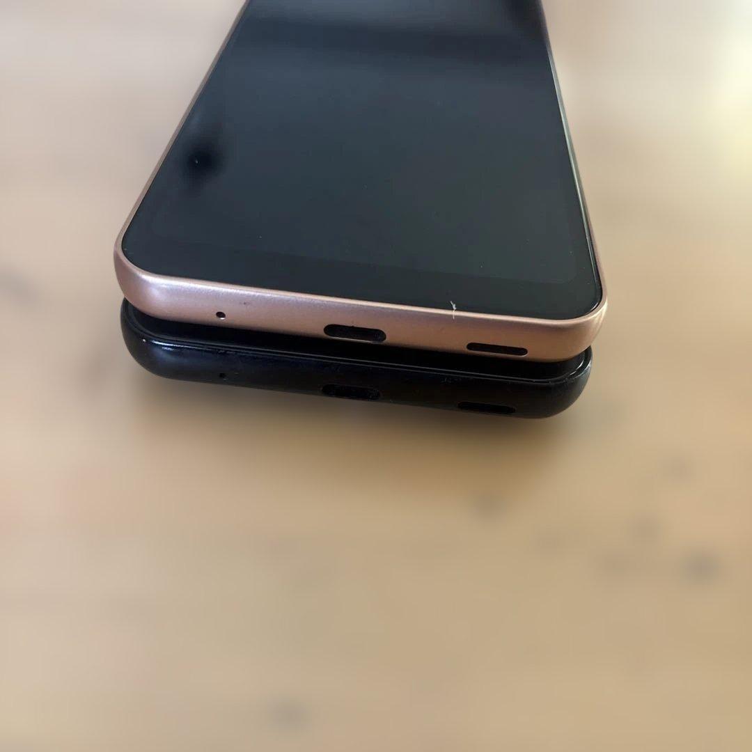 arrows FCG01 スマートフォン au 2台セット　中古品