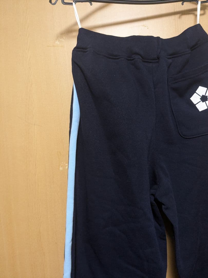 ブルーロック　ドンキ　スウェット　上下　部屋着　御影玲王　凪誠士郎 セットアップ