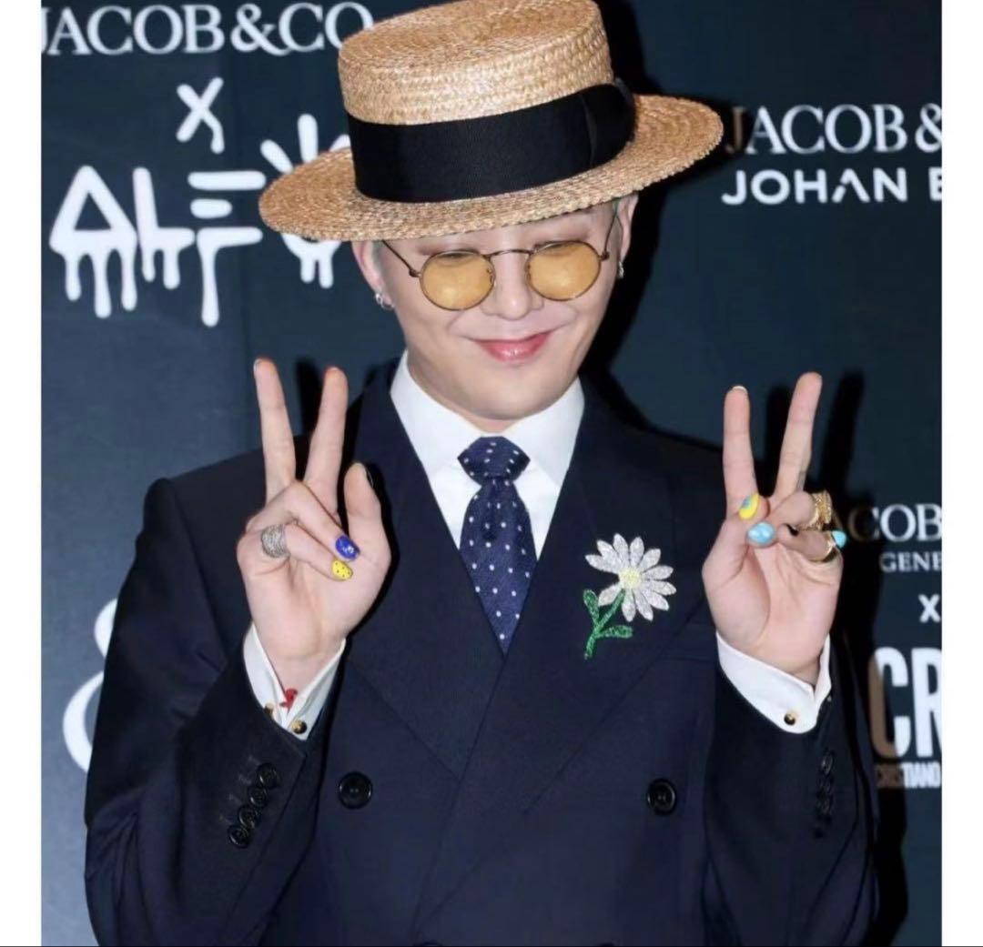 ラブブ　LABUBU G-Dragon コスチューム　店員　　2体