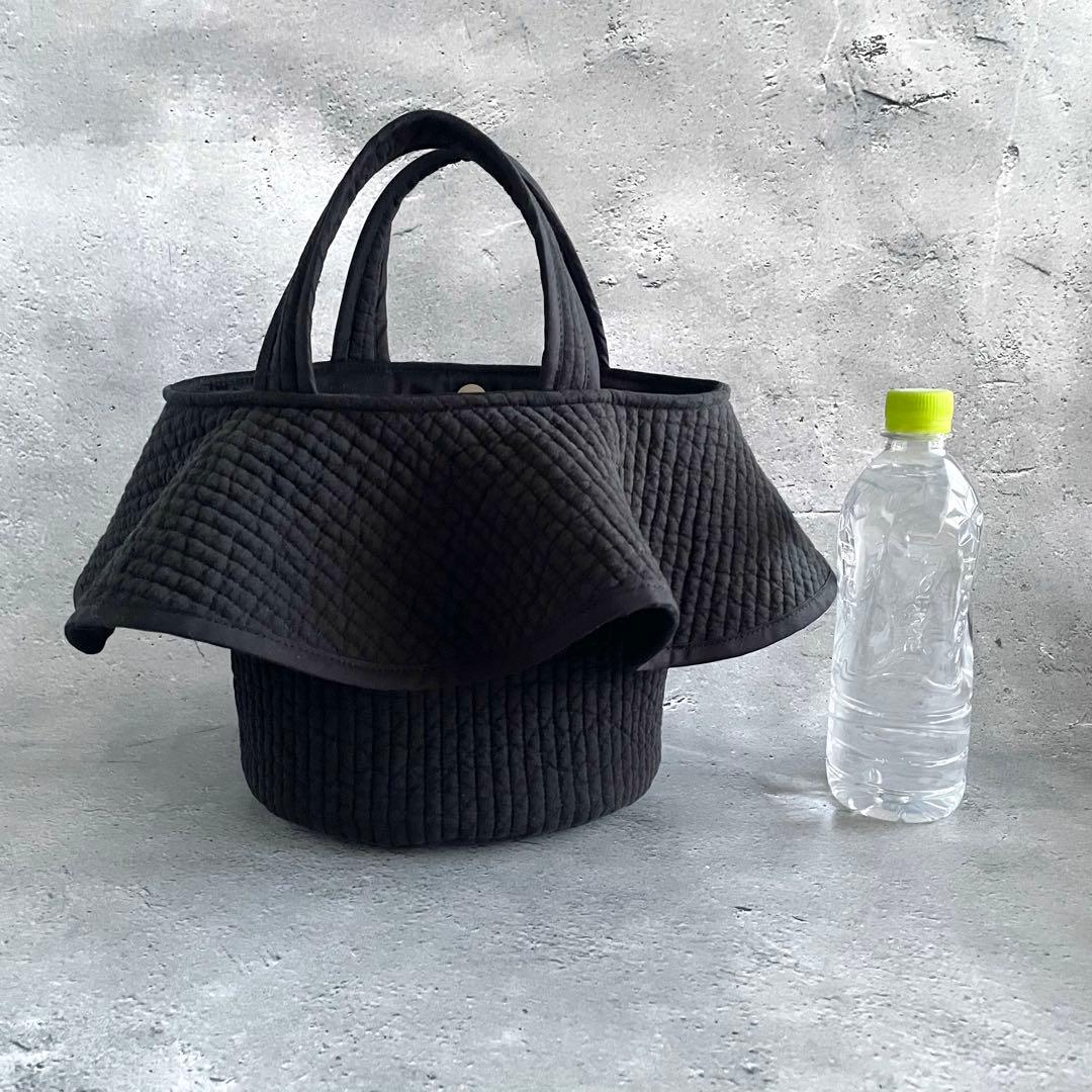 フレアフリル付き丸底トートバッグ　ヌビバッグ　ブラック　ハンドメイド