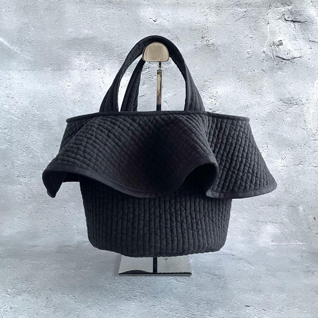 フレアフリル付き丸底トートバッグ　ヌビバッグ　ブラック　ハンドメイド