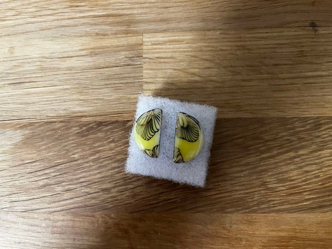【美品】Kimoto さん　七宝焼焼き　イエローピアス　作家物 箱付き