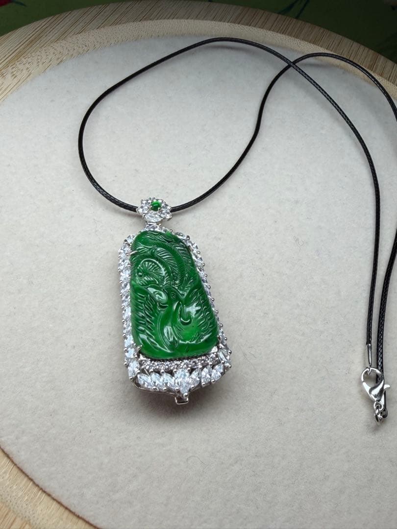 貴重‼️ロウカン質陽緑翡翠【百鳥の王】不死の身・鳳凰 S925ネックレストップ