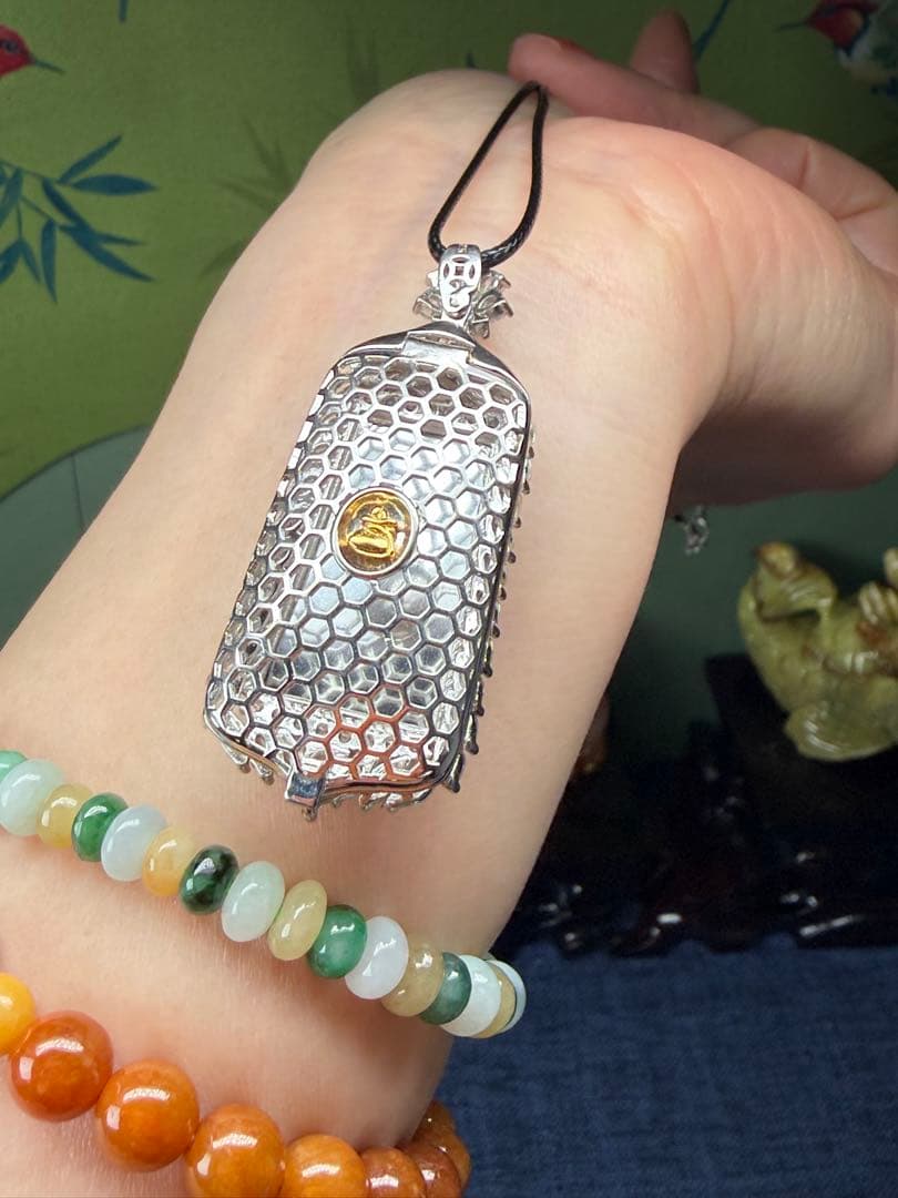 貴重‼️ロウカン質陽緑翡翠【百鳥の王】不死の身・鳳凰 S925ネックレストップ