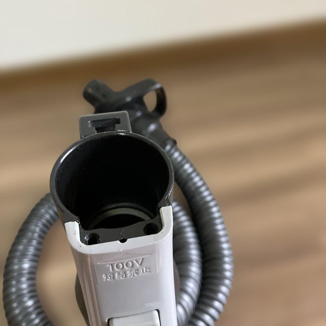 日立 HITACHI サイクロン式 掃除機 CV-SBK200