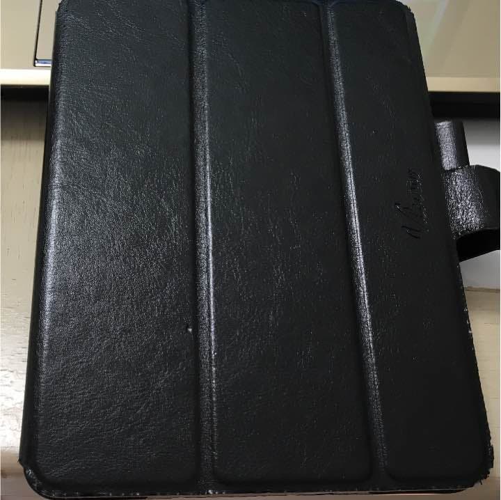 iPad本体 iPad mini4  16gb