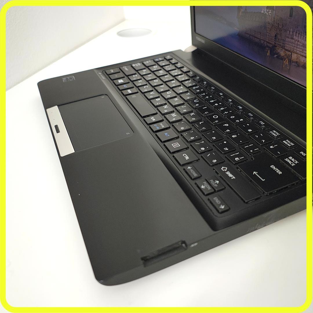 windows11　ノートパソコン⭐️SSD　カメラ　office　811