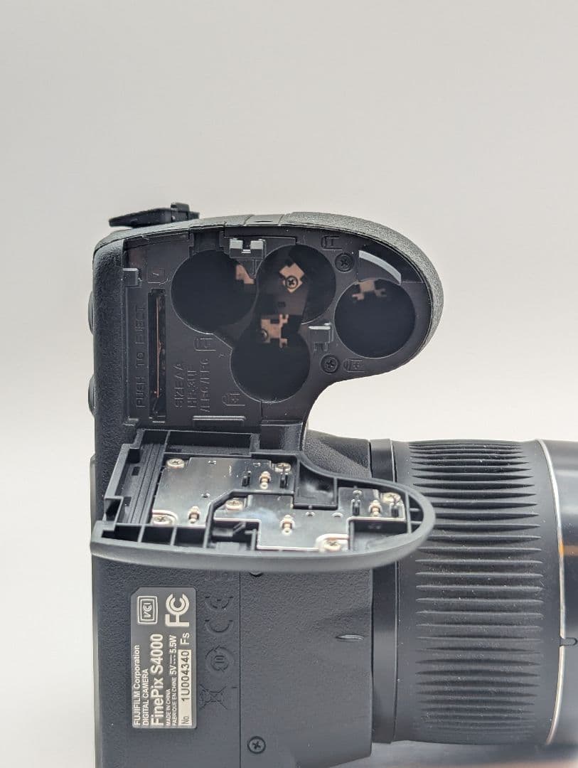 デジタルカメラ FUJIFILM FinePix S4000