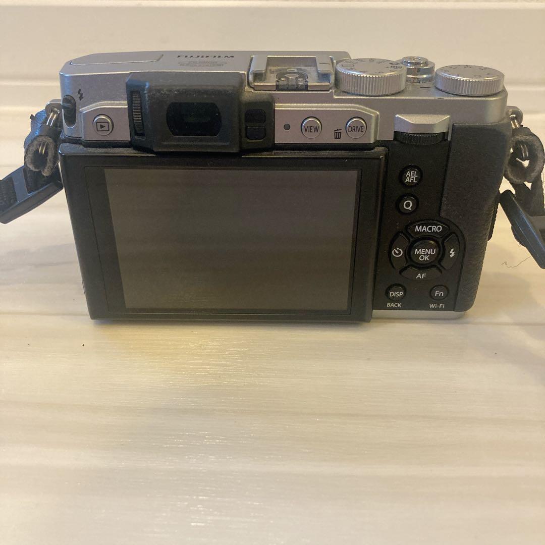 FUJIFILM デジタルカメラ FX-X30 シルバー【箱 説明書 付き】美品