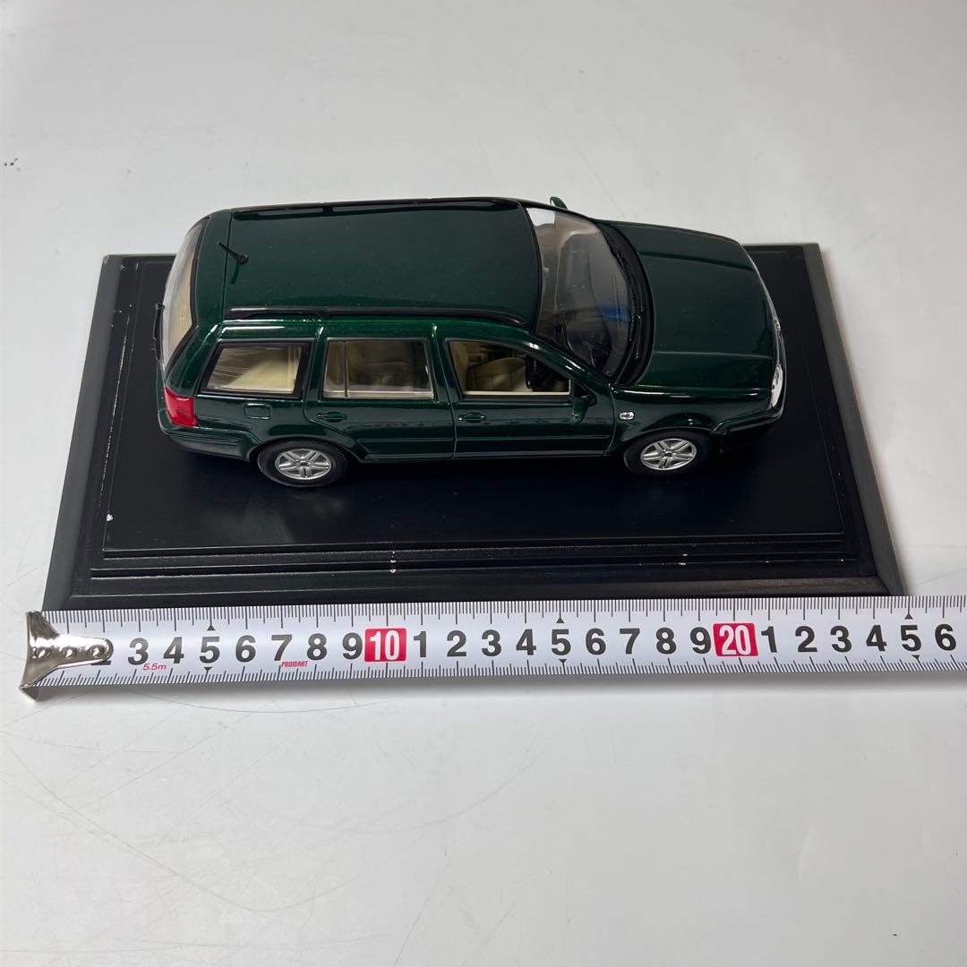 【希少】Golf Wagon 緑 1/24ミニカー クリアケース&台座付き