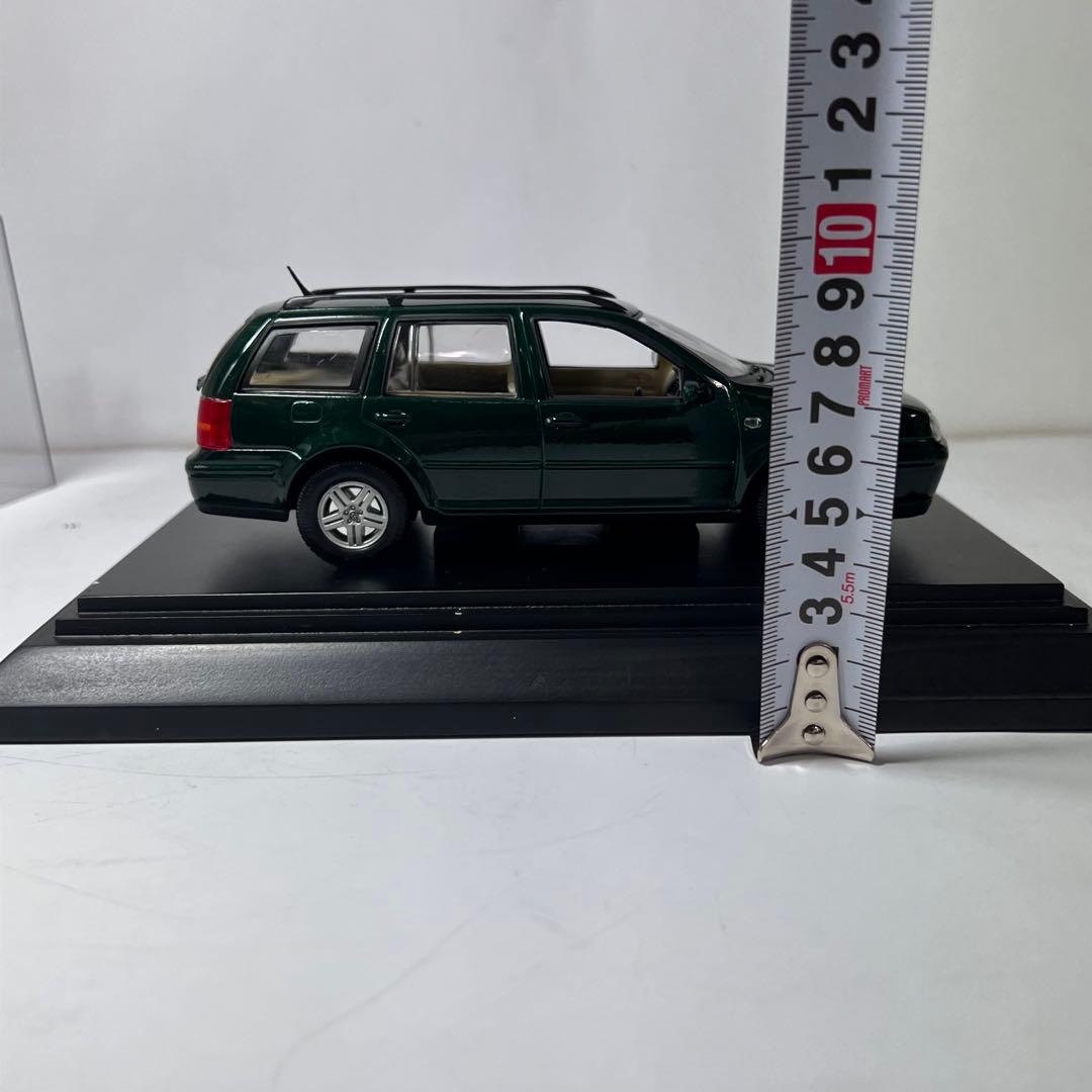【希少】Golf Wagon 緑 1/24ミニカー クリアケース&台座付き