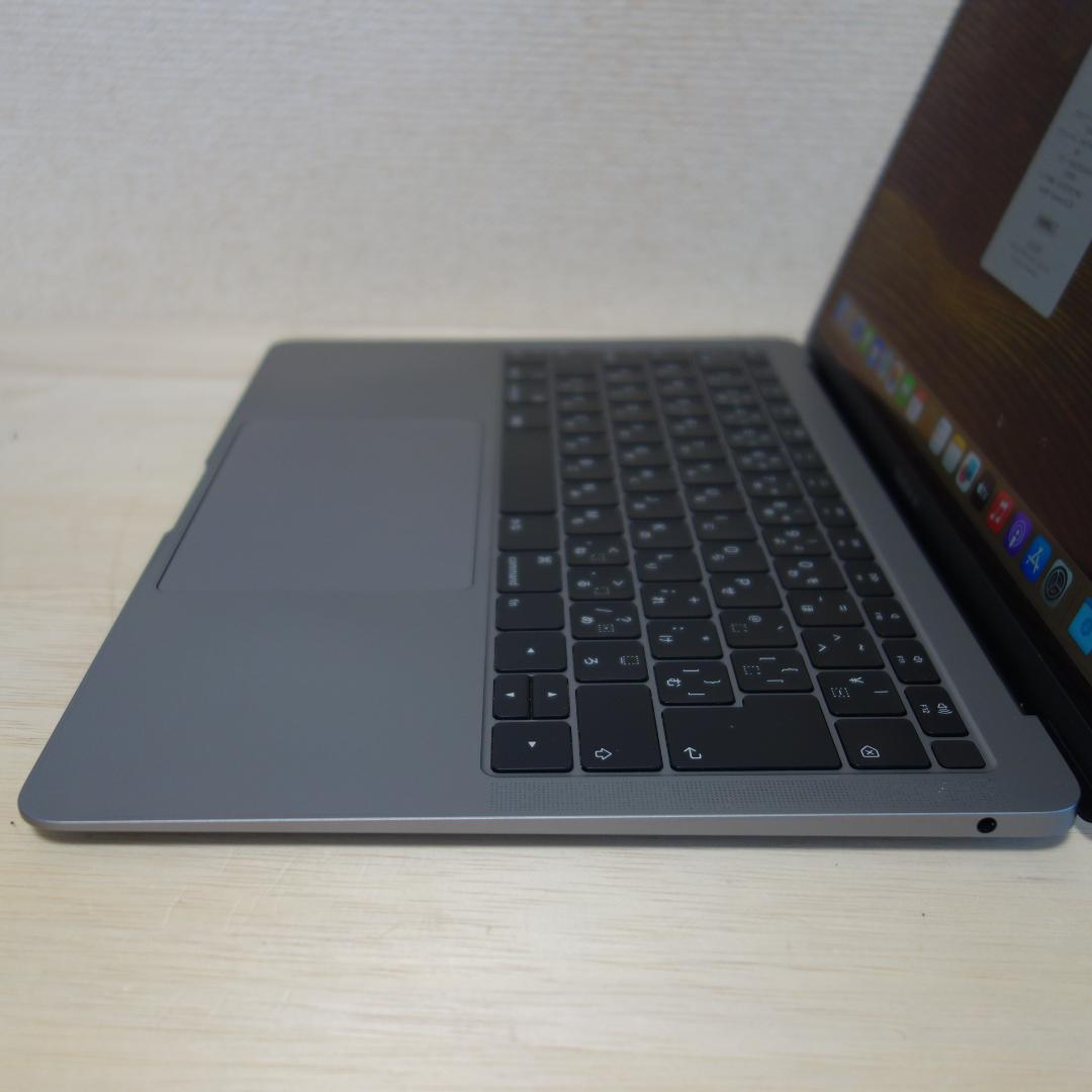261）MacBook Air 2019　13インチ　/128GB/8GB/i5