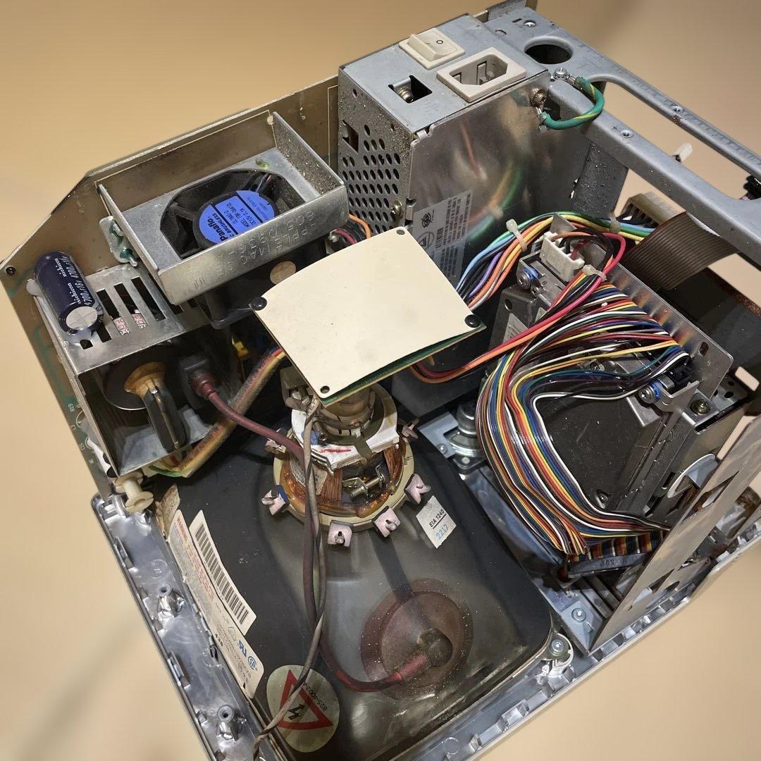 Macintosh SE/30 本体 部品取り 錆あり HDD付