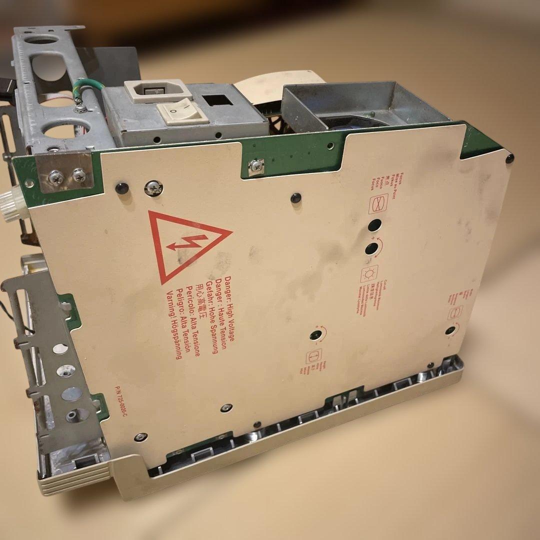 Macintosh SE/30 本体 部品取り 錆あり HDD付
