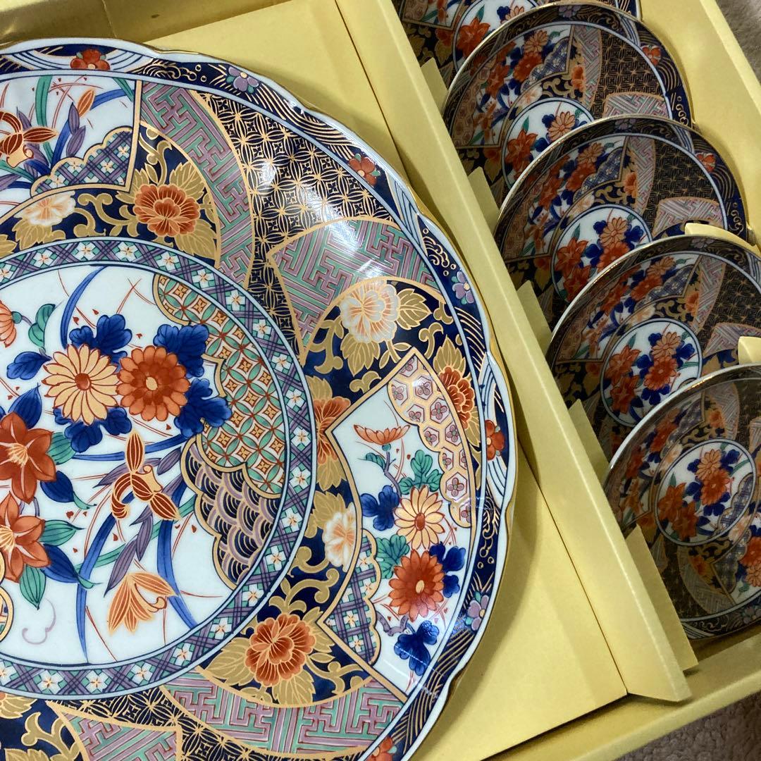 有田焼　若山窯　金彩古伊万里　大皿　盛皿　高台皿　飾り皿　色絵　更紗　染錦